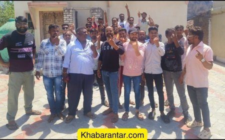 રાજરત્ન ફાઉન્ડેશનના 50 જેટલા યુવાનોએ એકસાથે મતદાન કર્યું