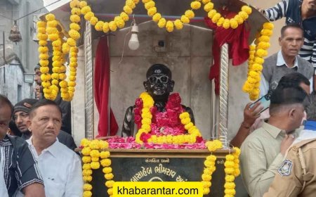 ખોખરામાં આરોપીઓનું સરઘસ નીકળ્યું, બાબાસાહેબની નવી પ્રતિમા સ્થાપિત કરાઈ